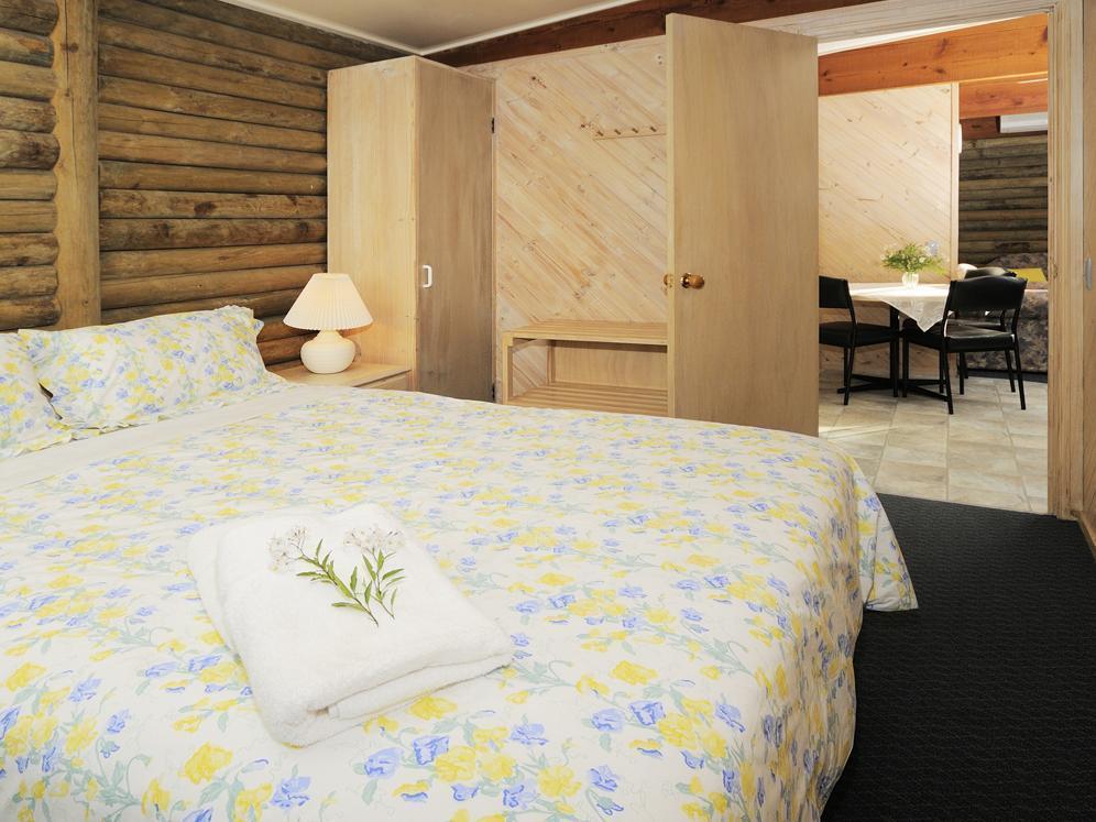 Lazy Acre Log Cabins レイクス・エントランス エクステリア 写真