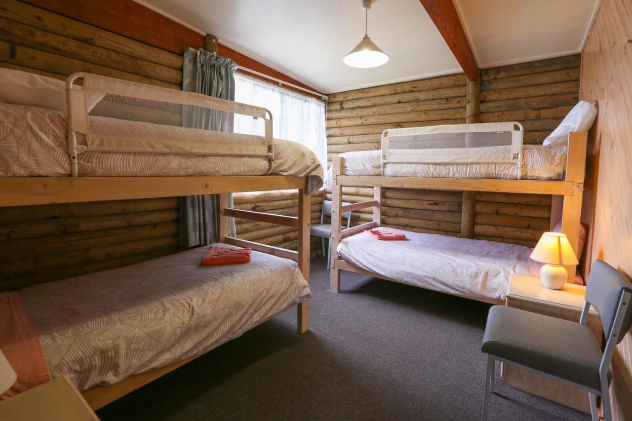 Lazy Acre Log Cabins レイクス・エントランス エクステリア 写真