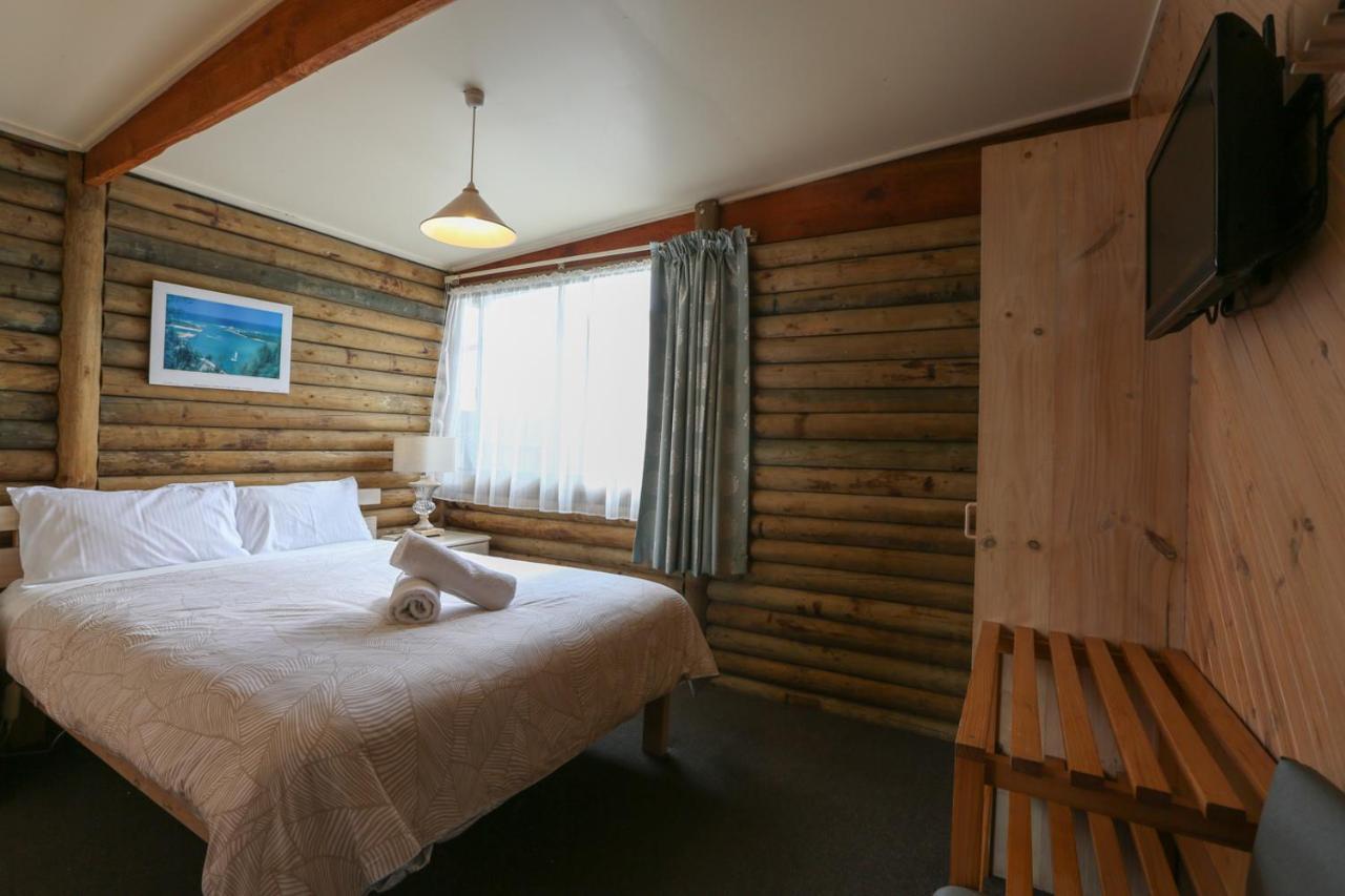 Lazy Acre Log Cabins レイクス・エントランス エクステリア 写真