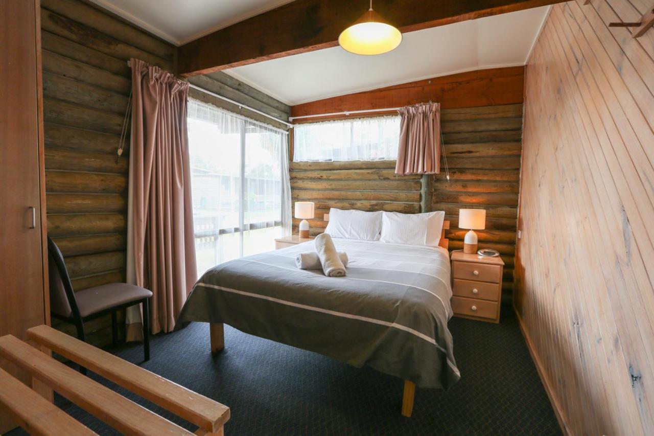 Lazy Acre Log Cabins レイクス・エントランス エクステリア 写真