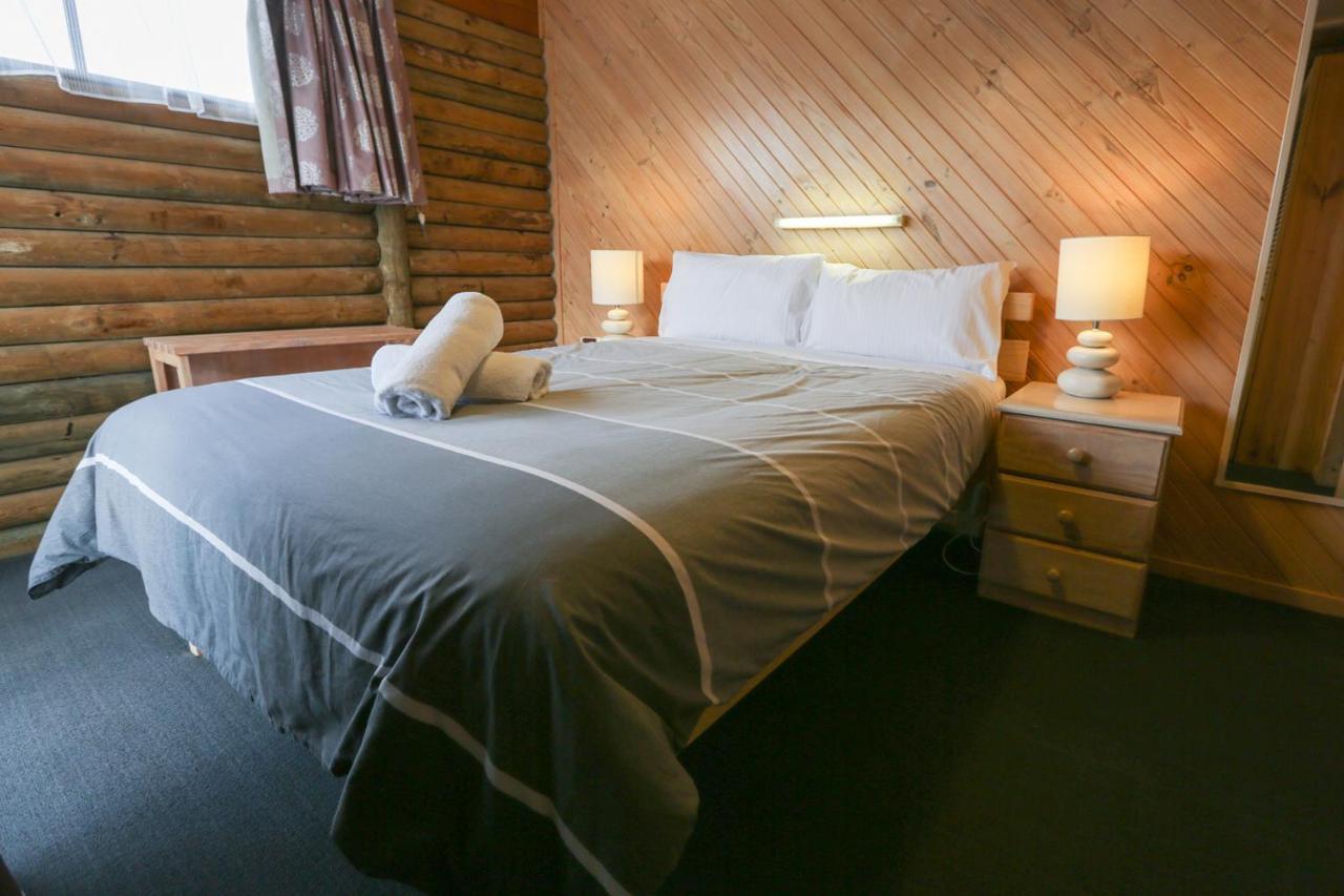 Lazy Acre Log Cabins レイクス・エントランス エクステリア 写真